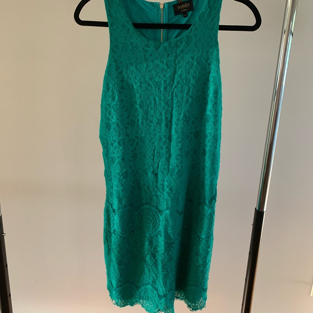 Laundry by Shelli Segal Los Angeles lace dress.